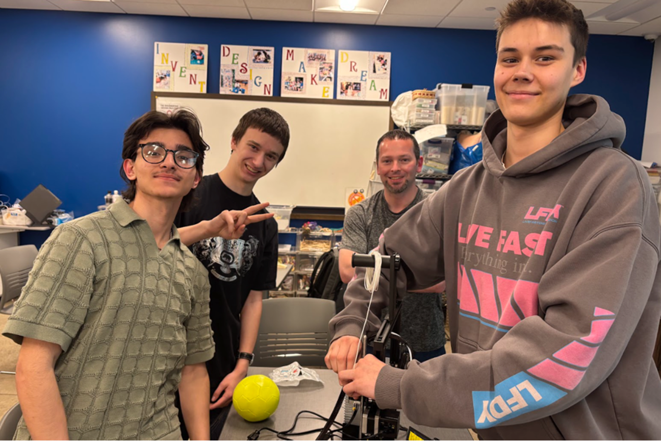 AMx participants working together with desktop additive manufacturing equipment